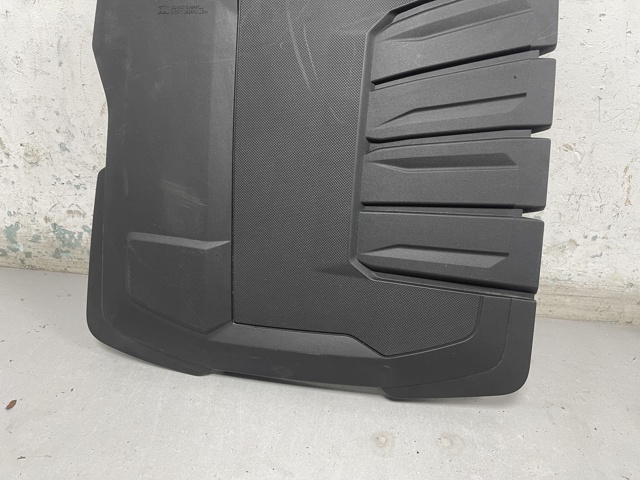 05L103925D Крышка двигателя купить Чернигов