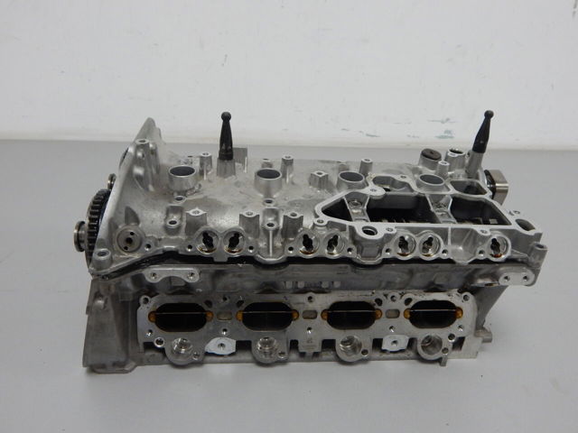 Головка двигателя 06K103063AE VAG