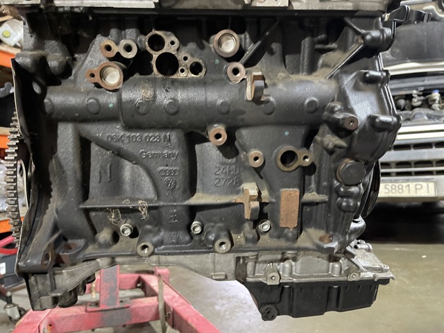 Мотор в сборе 06L100033D VAG