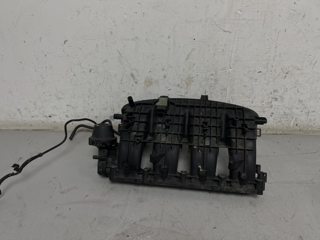 Коллектор впускной 06L133201AA VAG