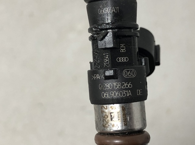 Топливные форсунки 06L906031A VAG