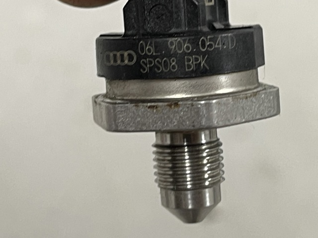 06L906054D VAG Датчик давления топлива купить в Украина