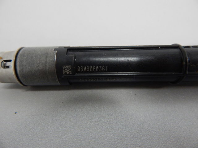 VAG 06M906036T Форсунка впрыска топлива в наличии Ужгород