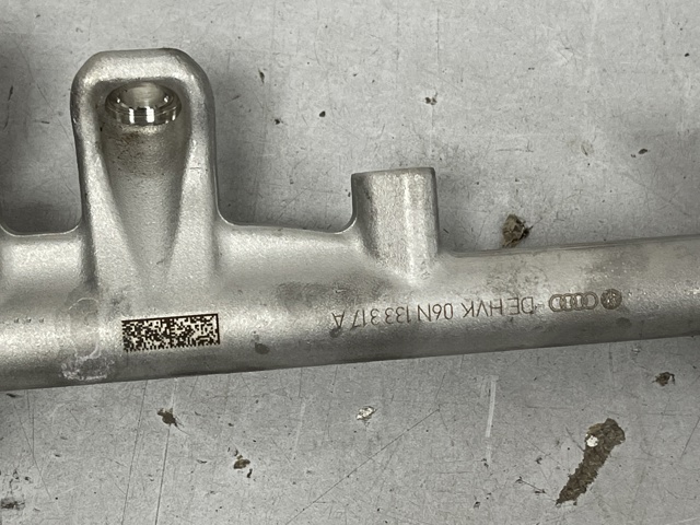 06N133317A VAG Распределитель топлива (рампа) купить в Днепр