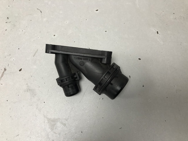 11117800048 BMW Фланец системы охлаждения (тройник) купить в Хмельницкий