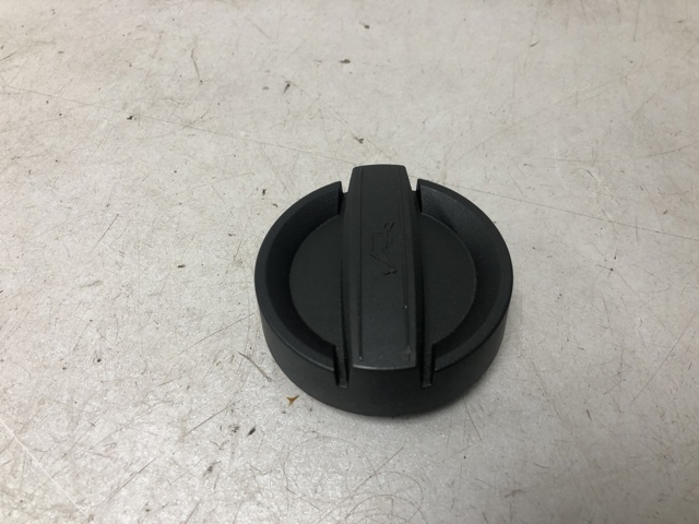 BMW 11128655331 Крышка маслозаливной горловины в наличии Киев