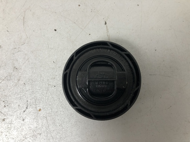 BMW 11128655331 Крышка маслозаливной горловины в наличии Львов