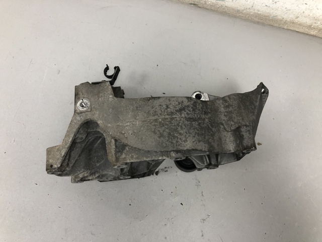 BMW 11167802639 Кронштейн компрессора кондиционера в наличии Кривой Рог