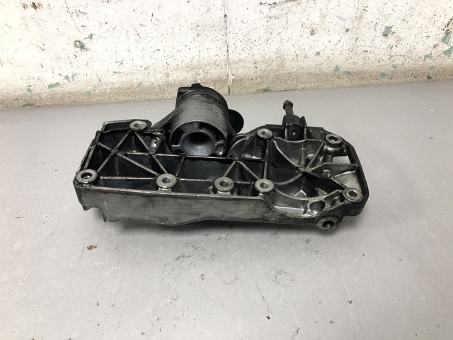 11168506863 BMW Кронштейн компрессора кондиционера купить в Киев