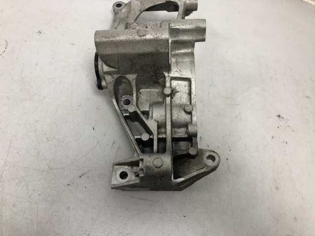 BMW 11517644809 Помпа водяная (насос) охлаждения, в сборе с корпусом в наличии Павлоград