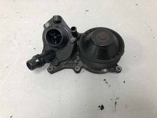 11518516204 BMW Помпа купить в Полтава