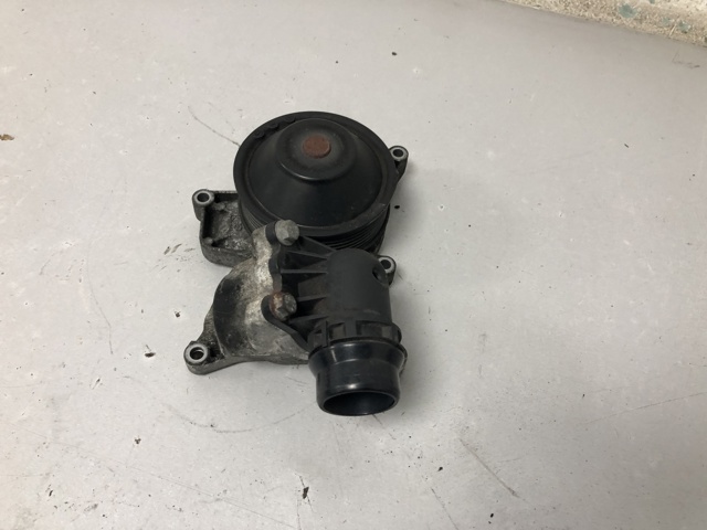 11518516435 BMW Помпа водяная (насос) охлаждения купить в Киев