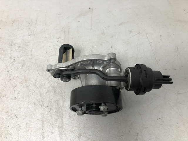 11518638026 BMW Помпа водяная (насос) охлаждения купить в Каменское