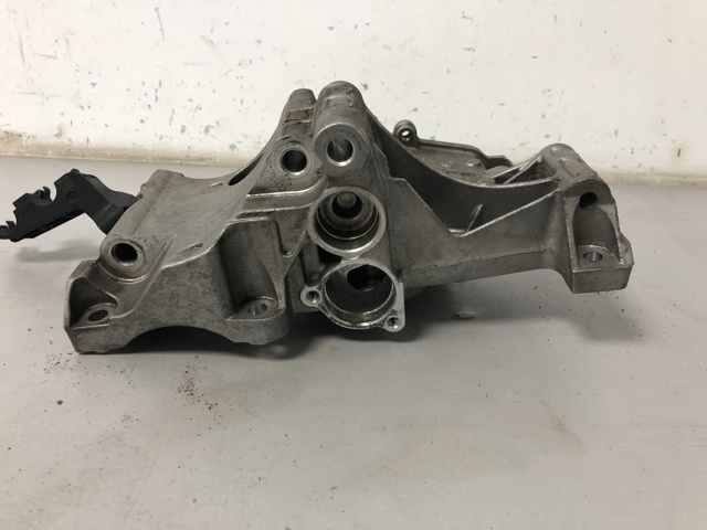 BMW 11518650988 Помпа водяная (насос) охлаждения в наличии Одесса