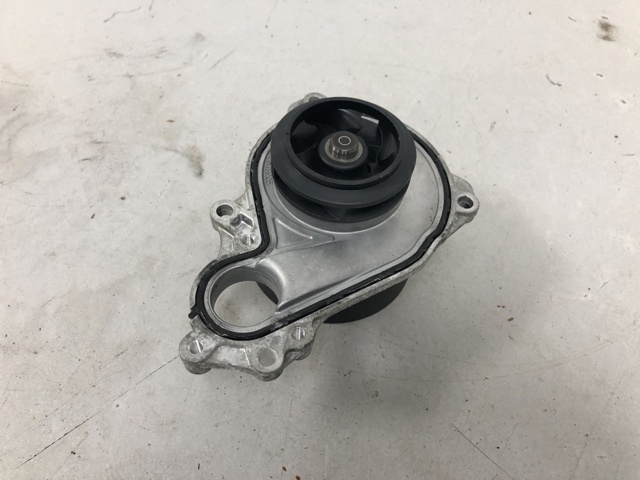 11518678905 BMW Помпа купить в Полтава