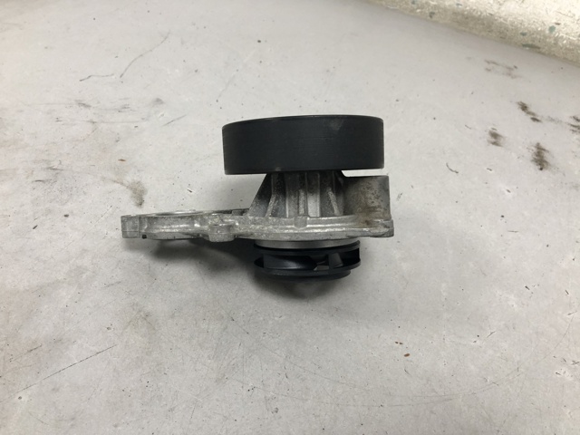 11518678905 Помпа водяная (насос) охлаждения купить Винница