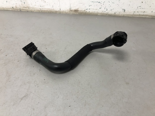 BMW 11538650981 Шланг (патрубок) термостата в наличии Днепр