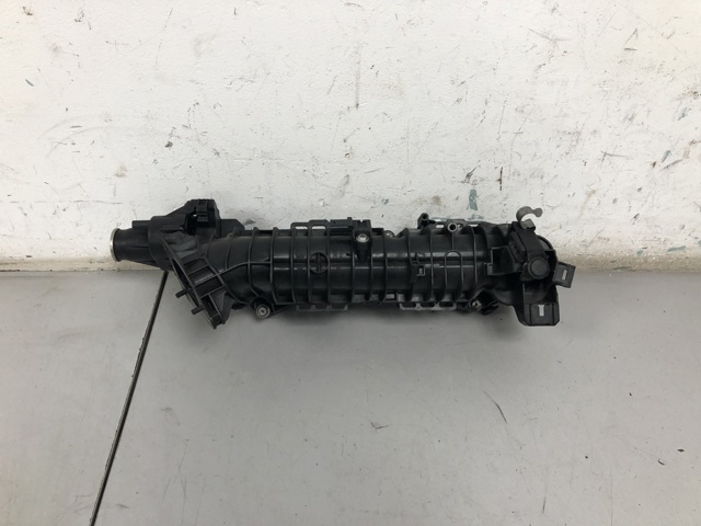 Впускной коллектор 11617807991 BMW