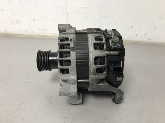12318571358 BMW Генератор купить в Черкассы