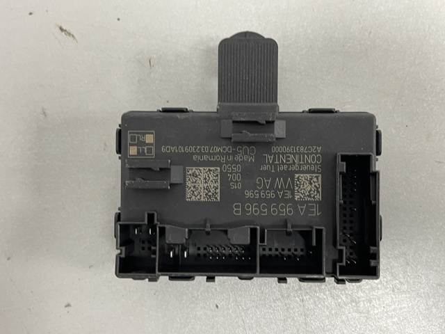 VAG 1EA959596B Блок комфорта задней двери в наличии Житомир