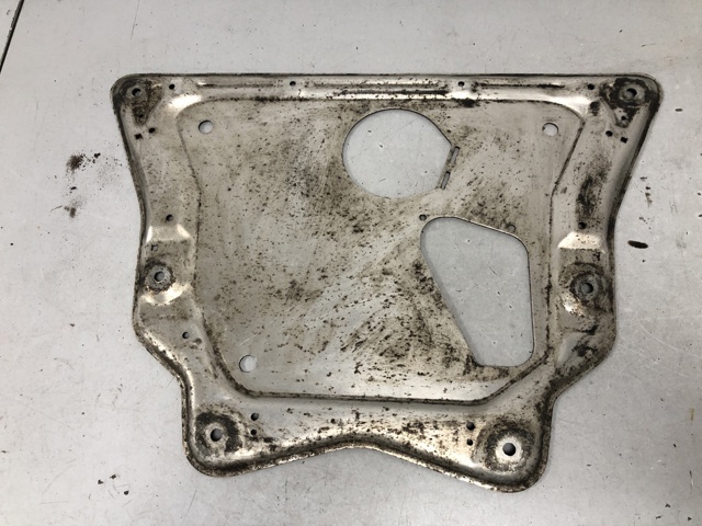 Защита поддона двигателя 31106786568 BMW