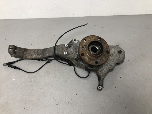 BMW 31216869869 Цапфа передняя левая в наличии Днепр