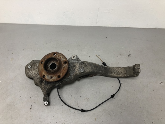 Цапфа поворотного кулака 31216869870 BMW