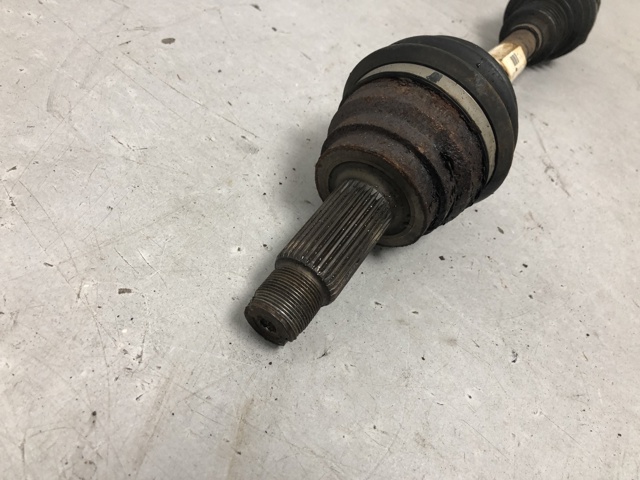 31607607937 BMW Левая полуось купить в Павлоград