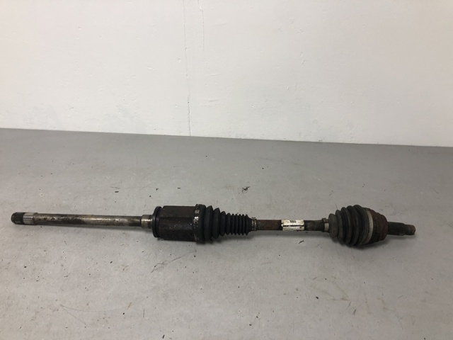 Привод правый 31607607938 BMW