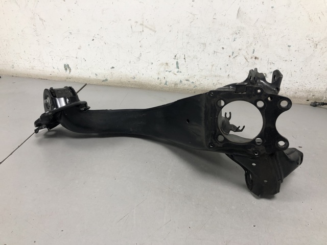 33306898963 BMW Задняя ступица купить в Черкассы