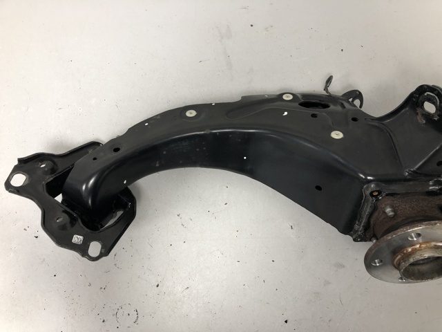 BMW 33326851576 Рычаг (тяга) задней подвески продольный нижний правый в наличии Украина
