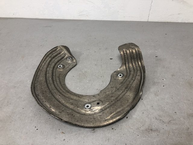 Защита тормозного диска, переднего, правого 34106871338 BMW