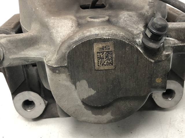 34106872799 BMW Суппорт тормозной передний левый купить в Кривой Рог