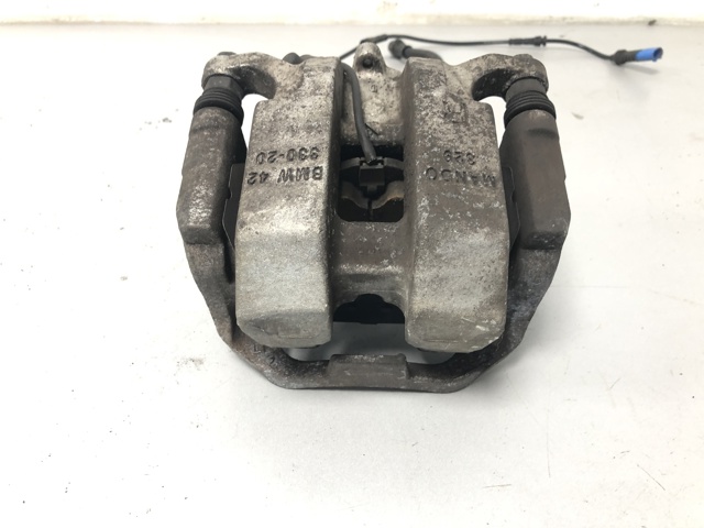 Задний правый суппорт 34208836842 BMW
