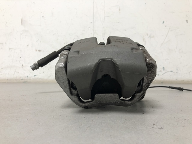 Суппорт тормозной задний правый 34216870576 BMW