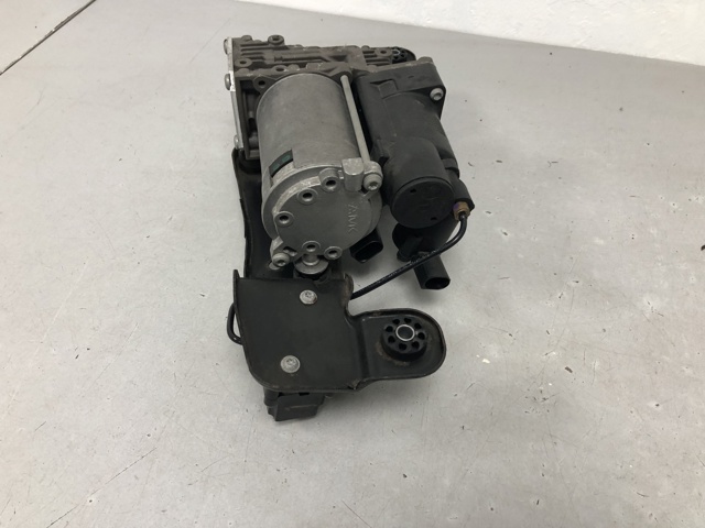 BMW 37206859714 Компрессор пневмоподкачки (амортизаторов) в наличии Николаев