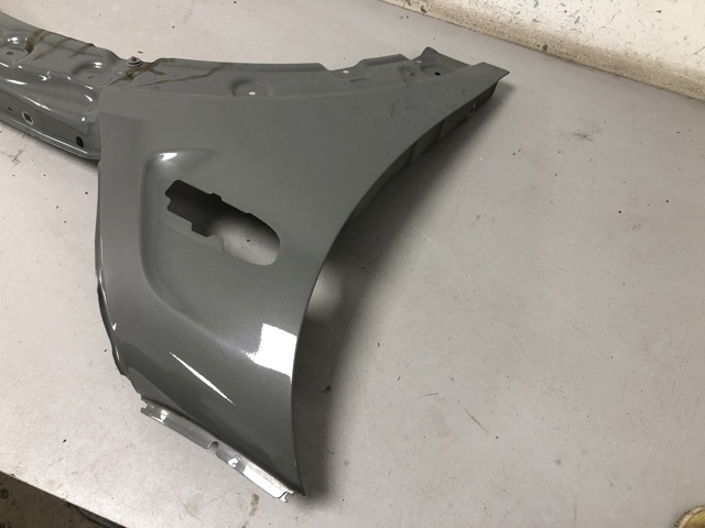 Переднее правое крыло 41007374522 BMW