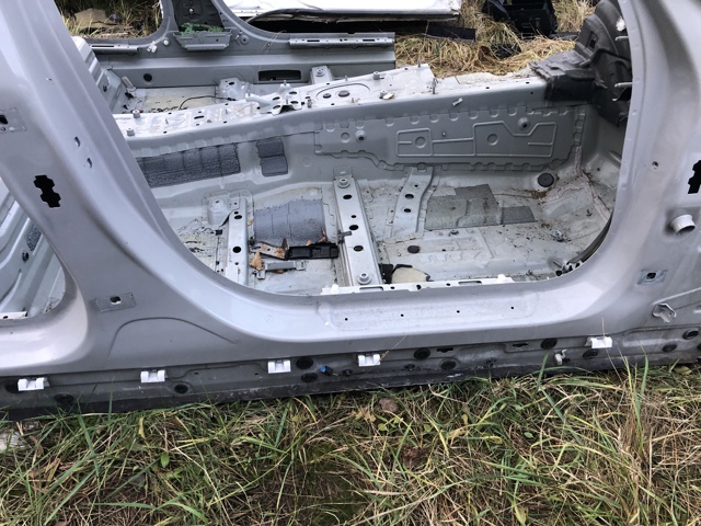 Кузовщина правая 41007487372 BMW
