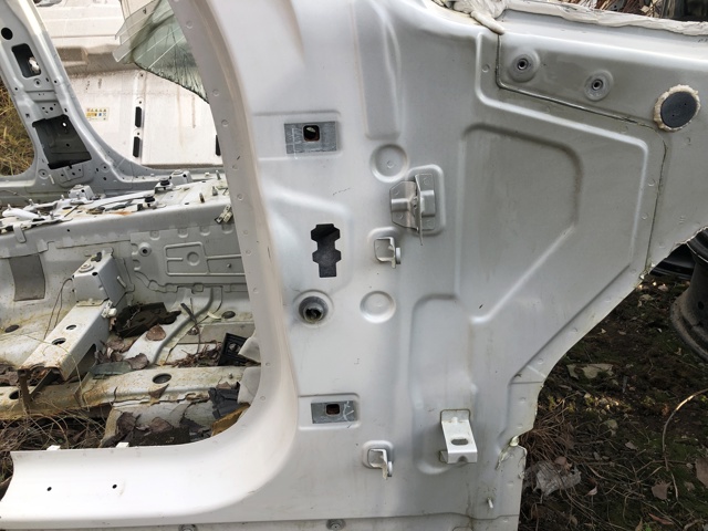 Проем передней правой двери 41007494062 BMW