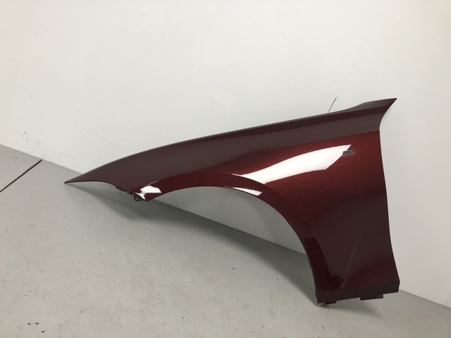 Переднее левое крыло 41008494439 BMW