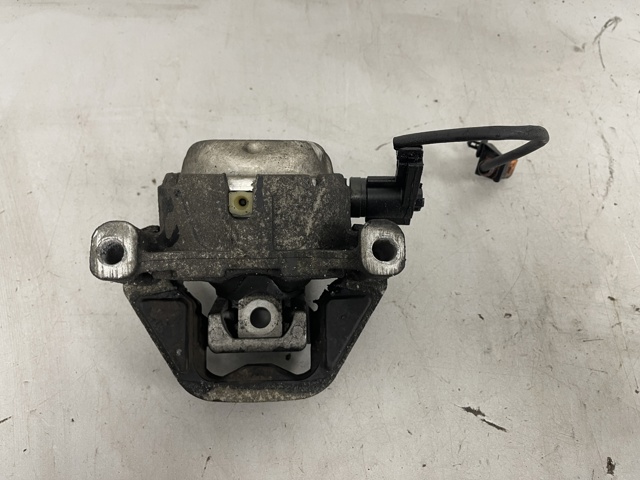 Правая подушка двигателя Audi A6 C7