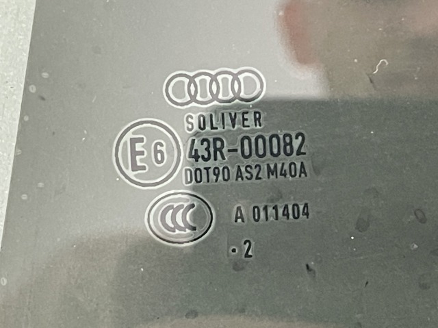 Стекло двери задней левой 4G9845205 VAG