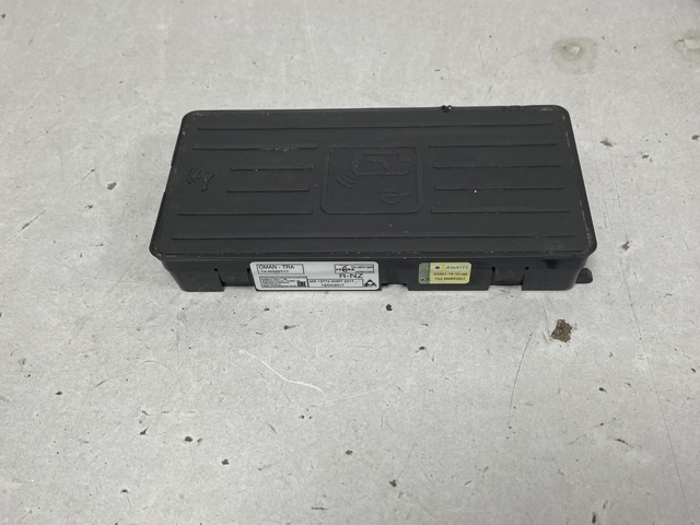 VAG 4K0035502B Зарядное устройство для АКБ в наличии Ровно