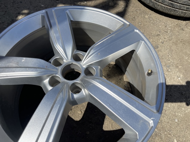 VAG 4KE601025S Диски колесные литые (легкосплавные, титановые) в наличии Полтава