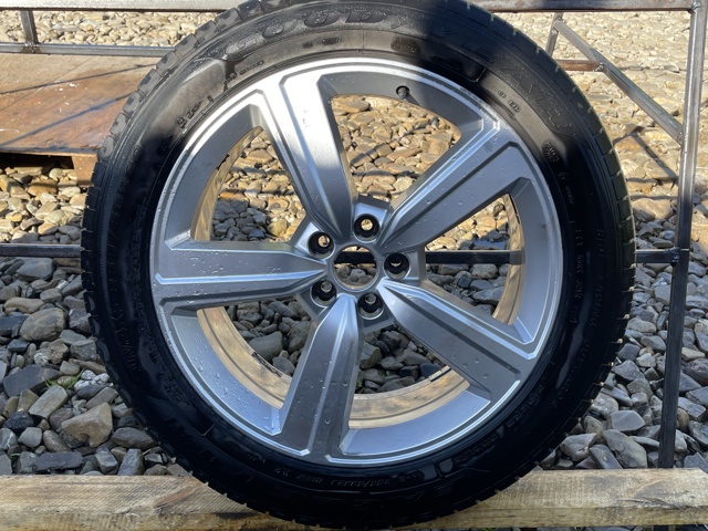 VAG 4KE601025S Диски колесные в наличии Николаев