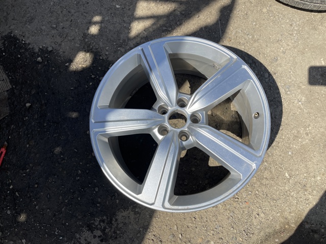4KE601025S VAG Диски колесные литые (легкосплавные, титановые) купить в Кривой Рог