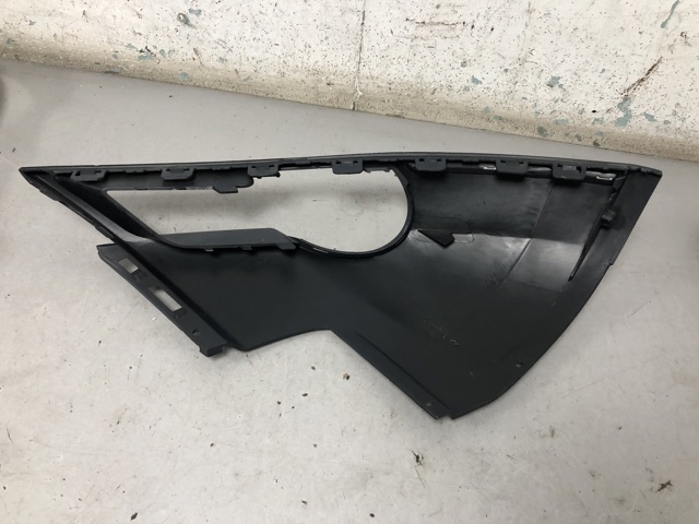 Спойлер переднего бампера, правый 4L0807062C MARKET (OEM)