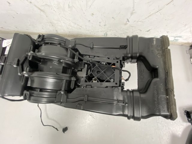 4M0820004 VAG Корпус печки в сборе купить в Запорожье