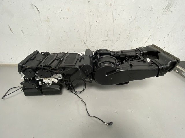 4M0820004 Корпус печки в сборе купить Ужгород