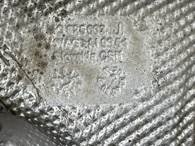 VAG 4M0825662J в наличии Тернополь